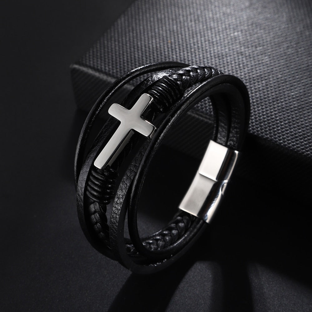 Pulseira em Couro Trançada com Crucifixo em Aço Inoxidável