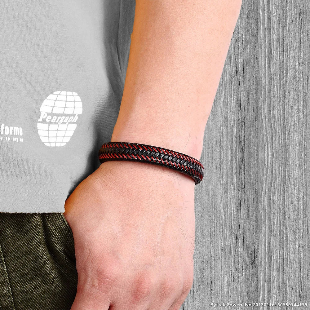 Pulseira Masculina de Couro Trançado com Fecho Magnético