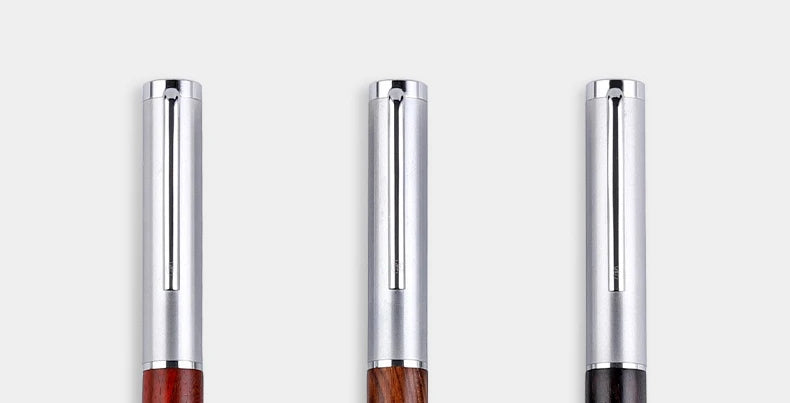 Caneta Esferográfica de Luxo em Madeira com Nome Gravado a Laser