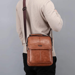 Bolsa Masculina em Couro + Brinde - LV24