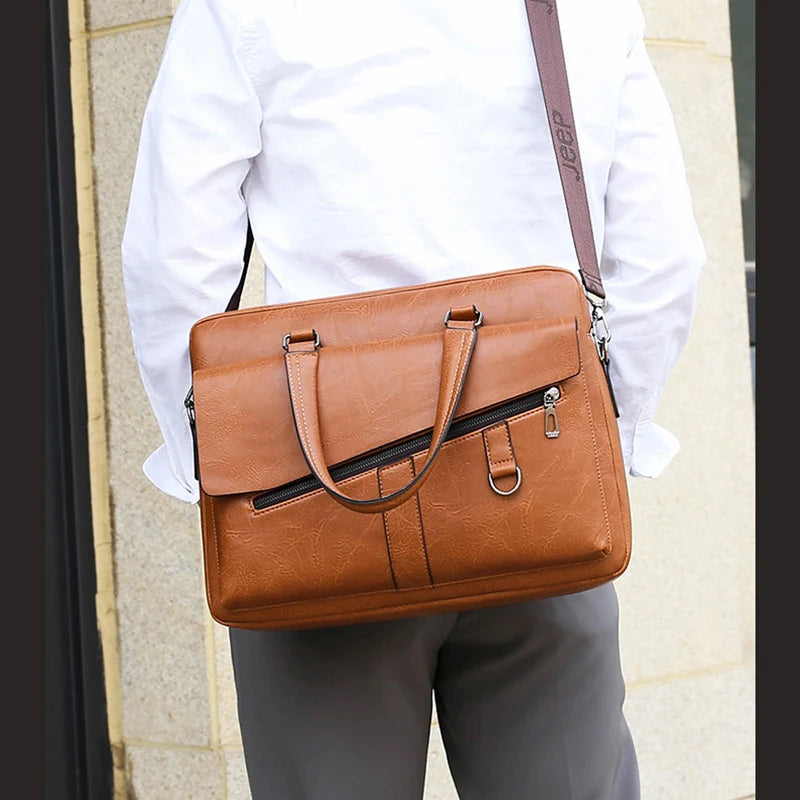 Bolsa Masculina em Couro Vondore - LV21