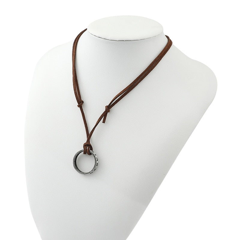 Colar Uncharted: A Jornada de Nathan Drake - Sic Parvis Magna